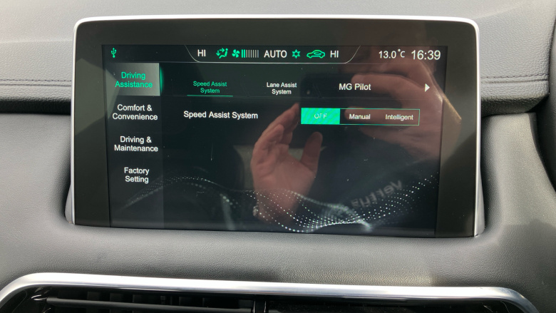 MG Hs 1.5 T-GDI Exclusive 5dr DCT Petrol Hatchback